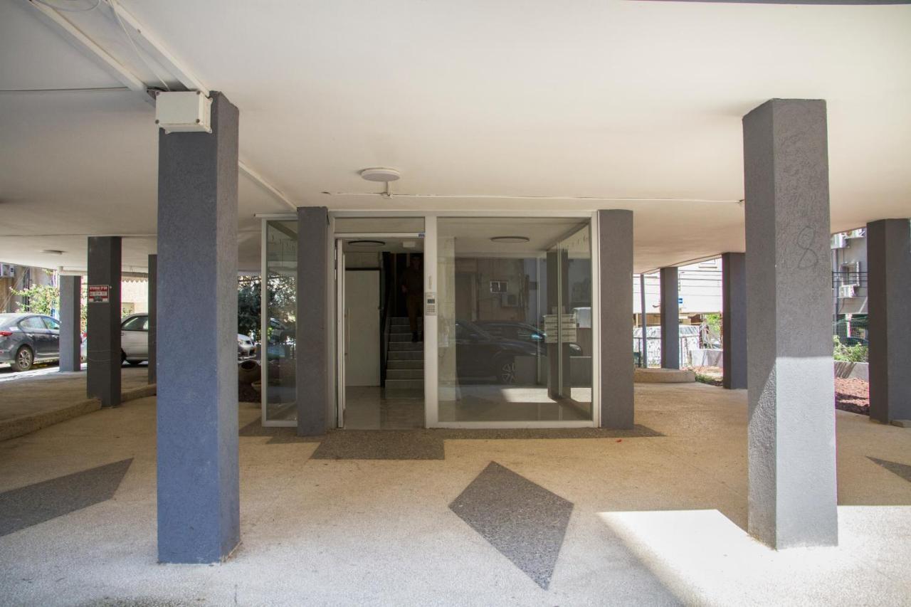 Apartments4You Maya Бат-Ям Экстерьер фото